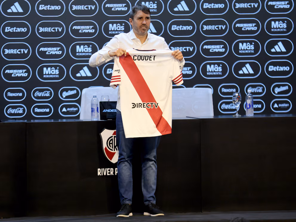 Eduardo Coudet fue presentado como nuevo DT de River Plate.
