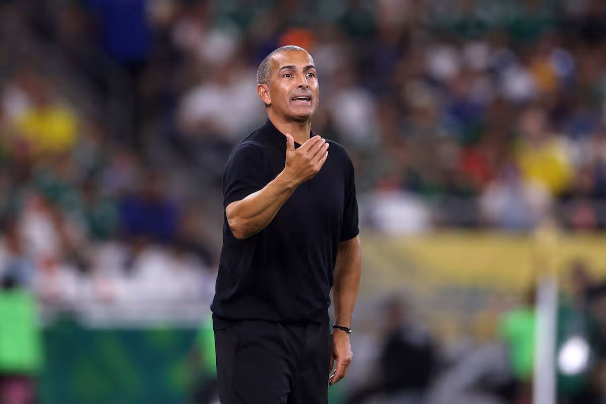 En Túnez se confirmó el despido de su entrenador Sabri Lamouchi, tras la goleada recibida ante Suecia