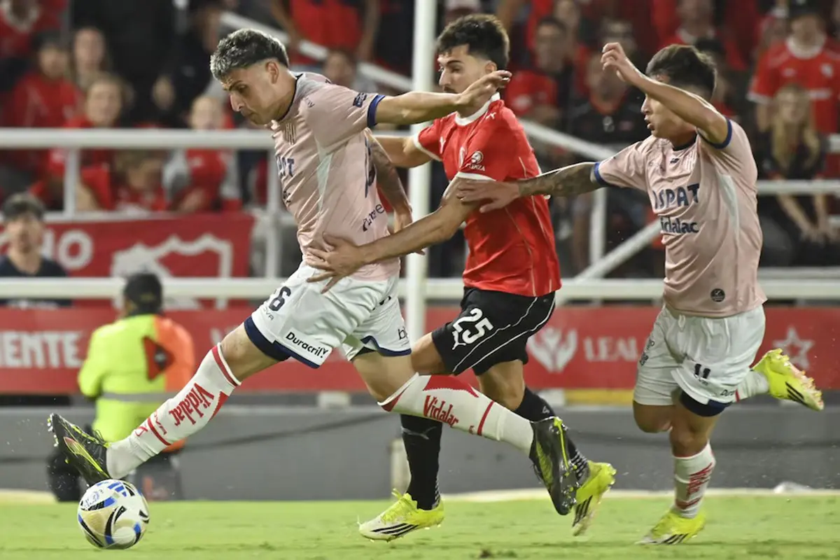 Torneo Apertura: partidazo de Independiente y Unión, empate de Tigre con Vélez y sin diferencias entre Racing y Sarmiento.