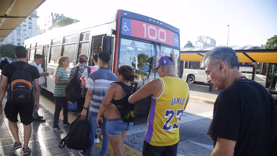 Vuelve a subir el boleto del colectivo: ¿cuáles serán los nuevos precios a partir del lunes 16 de marzo? 