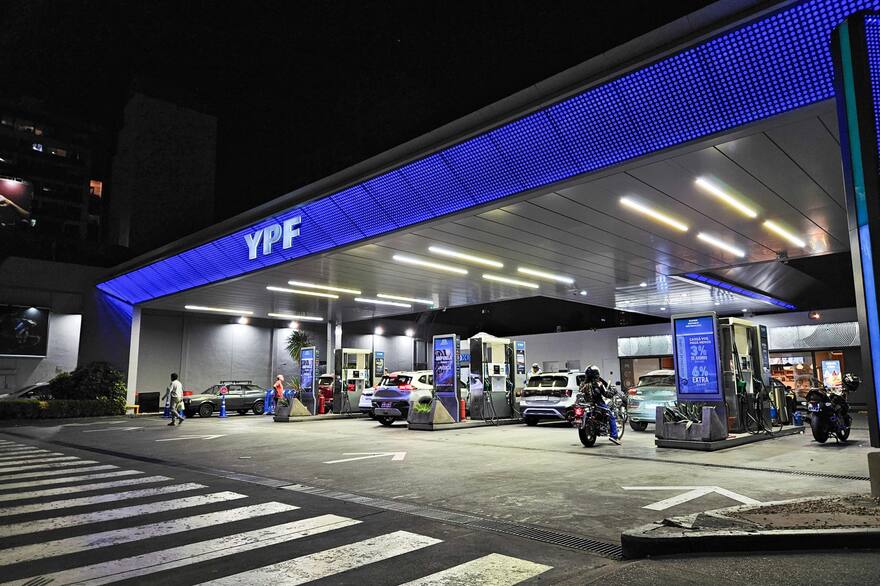 YPF aumenta la nafta y el gasoil: 1% desde esta noche